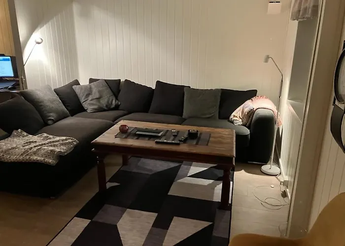 Casa de Férias Lyngen Brygge Aroybukta